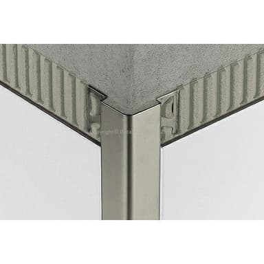 ECK-E Rohový profil H=6mm, Ušlechtilá ocel V2A, délka: 2,5m 1