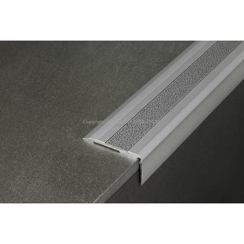 75458 76/F Schod.hrana vrtaná 52x30mm+SW19/Elox zlato/340cm